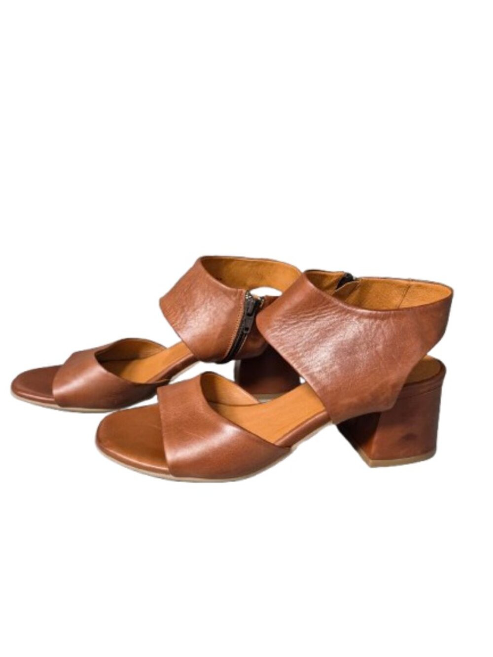 39 Miz Mooz New York City Bonnette Tan Leather Block Heel Sandals